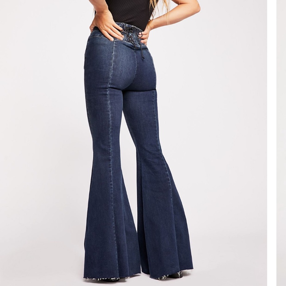 Free People CRVY flair jeans